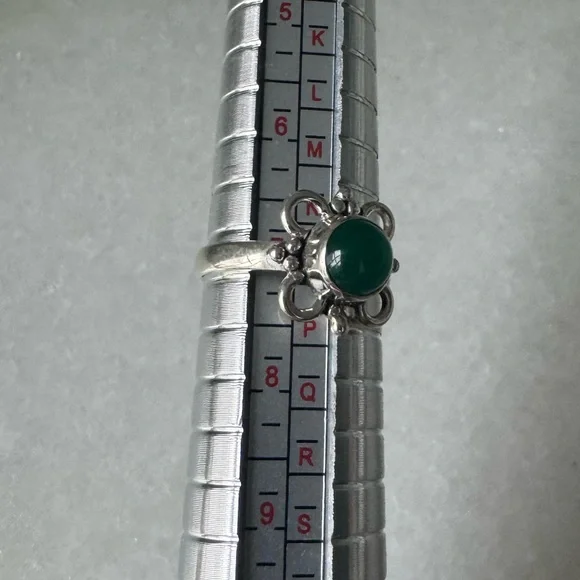 NWOT Sundance Clover Ring, Green Onyx, Sterling Silver